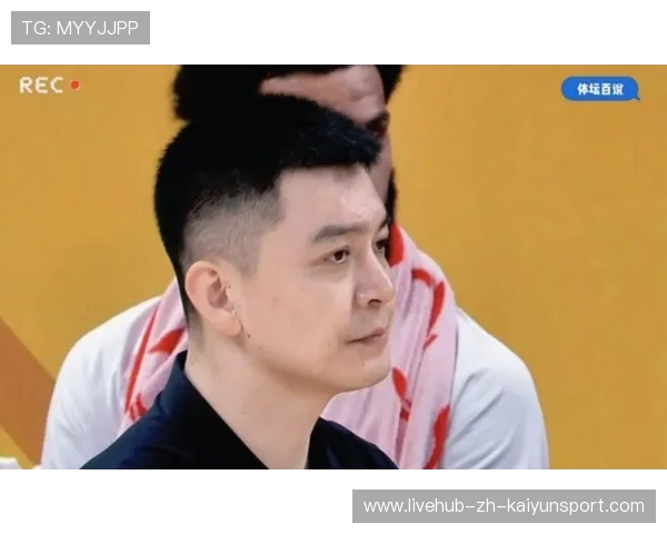 杨鸣谈质疑 球员们士气高昂，杨鸣是球员还是教练